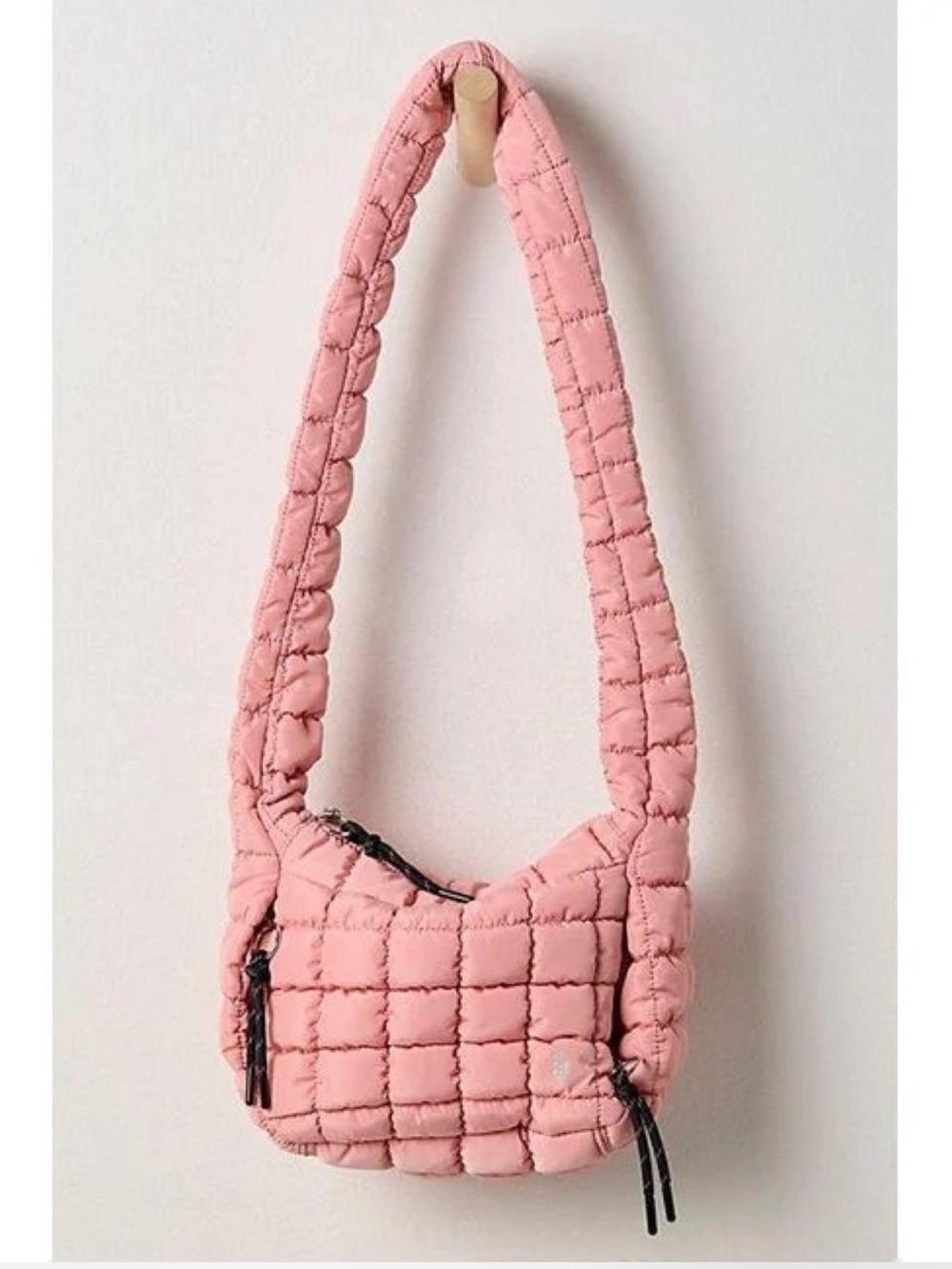 1202. FREE PEOPLE Quilted carryall bag in Ballet Slipper / pink NWT $58